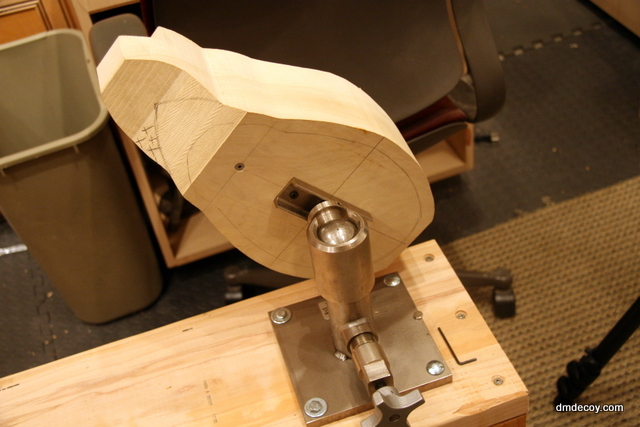 Hydraulic decoy work holder in use